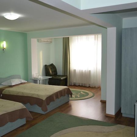 Casa Alba Otel Râmnicu Vâlcea Dış mekan fotoğraf