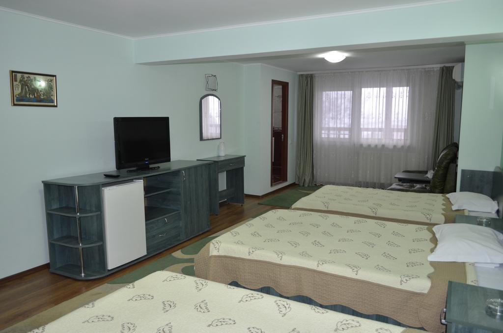 Casa Alba Otel Râmnicu Vâlcea Dış mekan fotoğraf