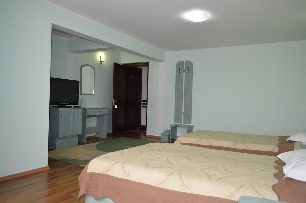 Casa Alba Otel Râmnicu Vâlcea Dış mekan fotoğraf