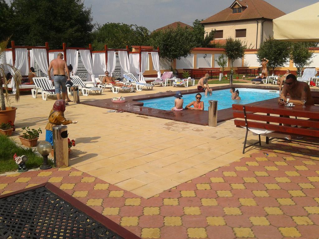 Casa Alba Otel Râmnicu Vâlcea Dış mekan fotoğraf