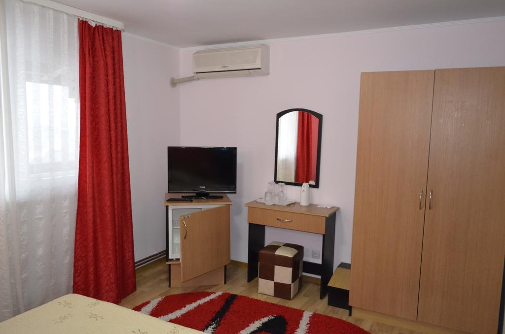 Casa Alba Otel Râmnicu Vâlcea Dış mekan fotoğraf