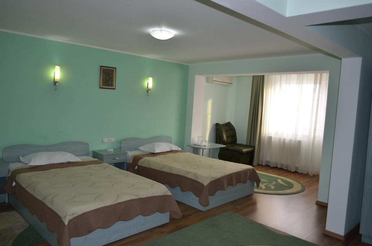 Casa Alba Otel Râmnicu Vâlcea Dış mekan fotoğraf